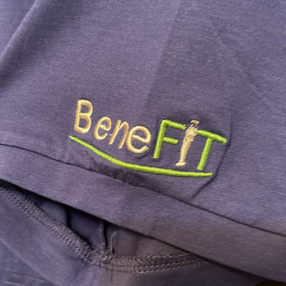 Men’s BeneFit Scrub set - Picture 3 of 4